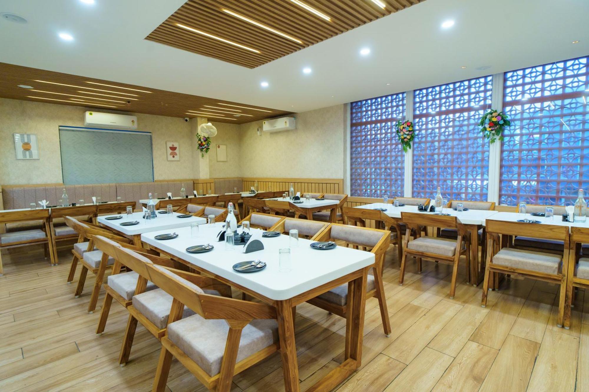 Satyabhama Inn Pathara Bagian luar foto